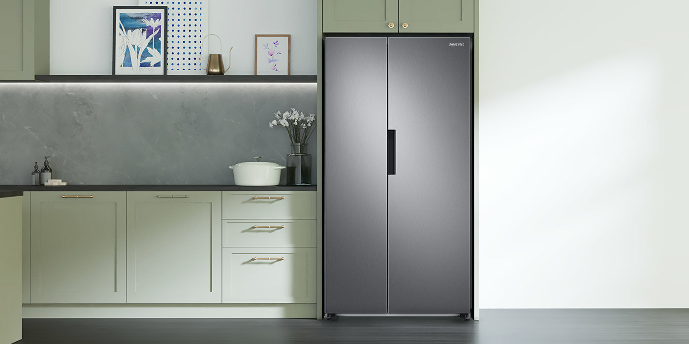 nowoczesna kuchnia z lodówką side by side