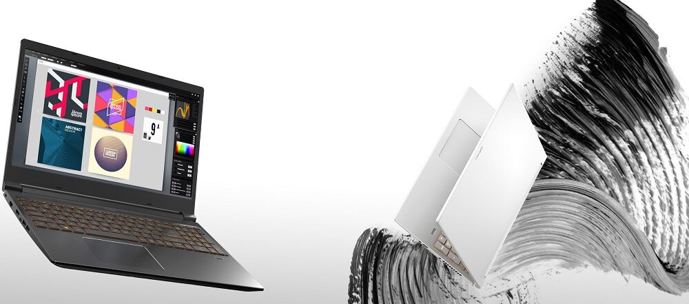 Obraz przedstawia dwa laptopy, jeden otwarty z widocznym ekranem wyświetlającym różne kolorowe grafiki, drugi zamknięty na tle abstrakcyjnego wzoru. Laptopy mają ciemną i jasną obudowę.