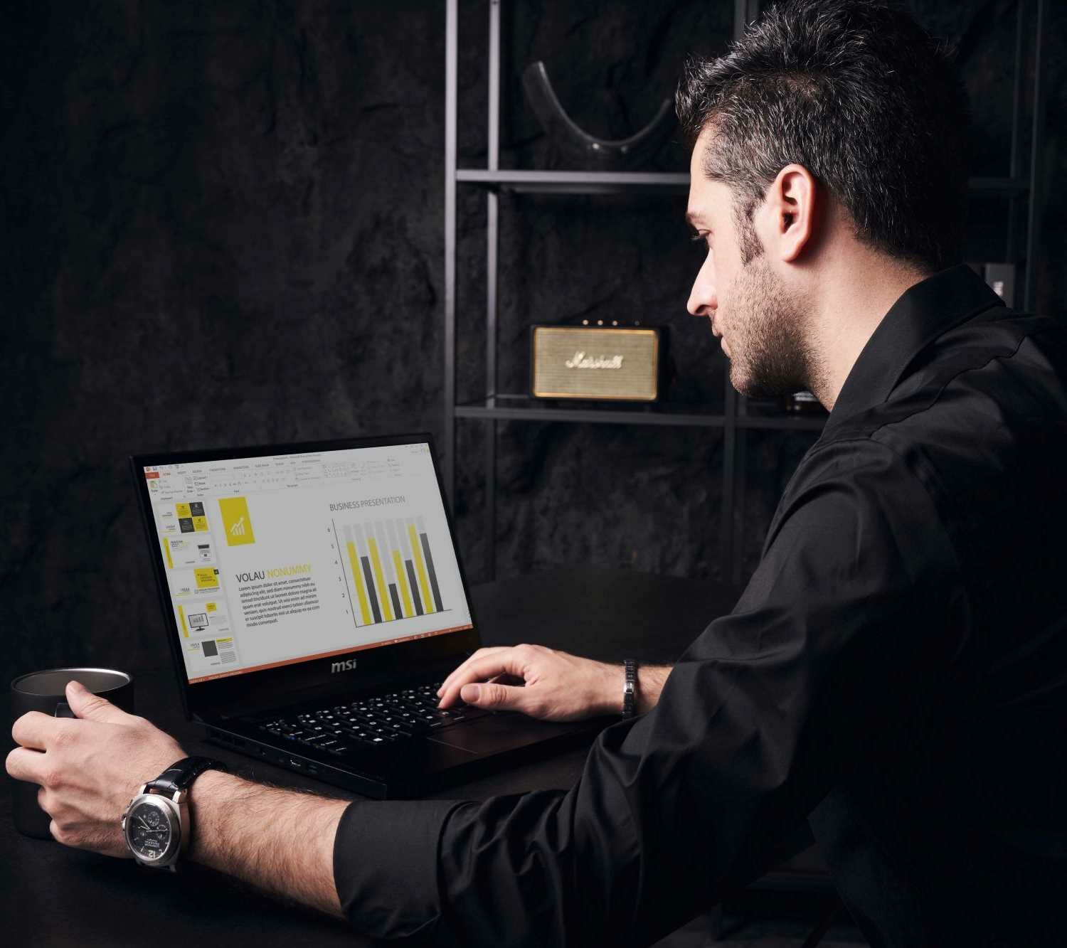 Laptop MSI GS66 Stealth - procesor Intel Core i9 10980HK