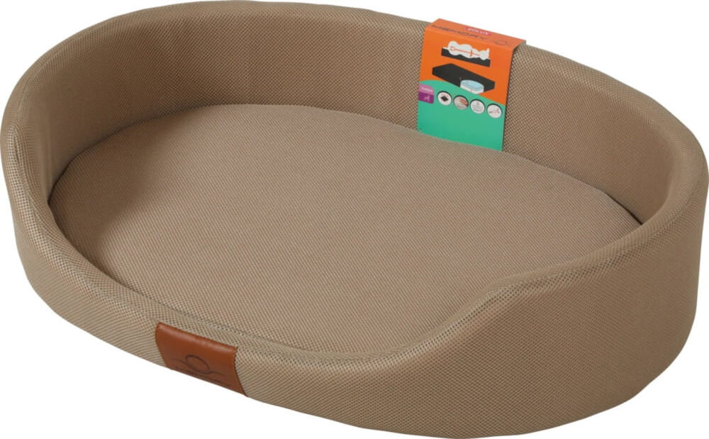 Legowisko dla psa ZOLUX Memory Moka S Brązowy Zdjęcie produktowe beżowego, owalnego legowiska dla psa (widoczne detale materiału z plecioną fakturą). Legowisko ma niskie wejście i widoczną brązową etykietę oraz kartonową zawieszkę z informacjami o produkcie.