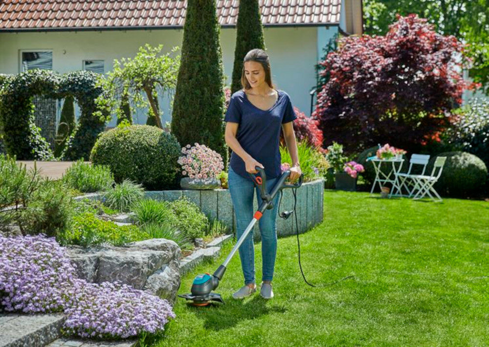 Podkaszarka elektryczna GARDENA EasyCut 450-25 mały ciężar waga od razu gotowa do pracy