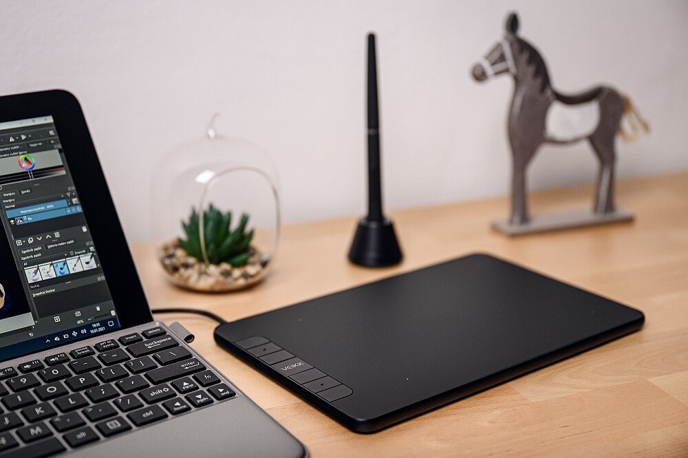 Tablet graficzny VEIKK VK640 wygodny