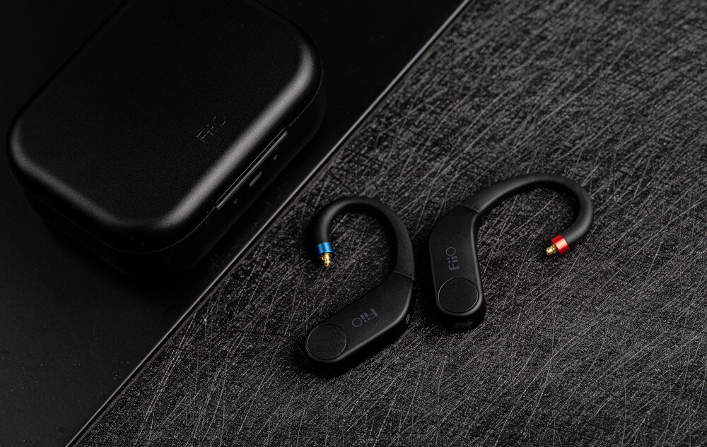 Wzmacniacz słuchawkowy FIIO UTWS3 czas pracy czas działania etui 