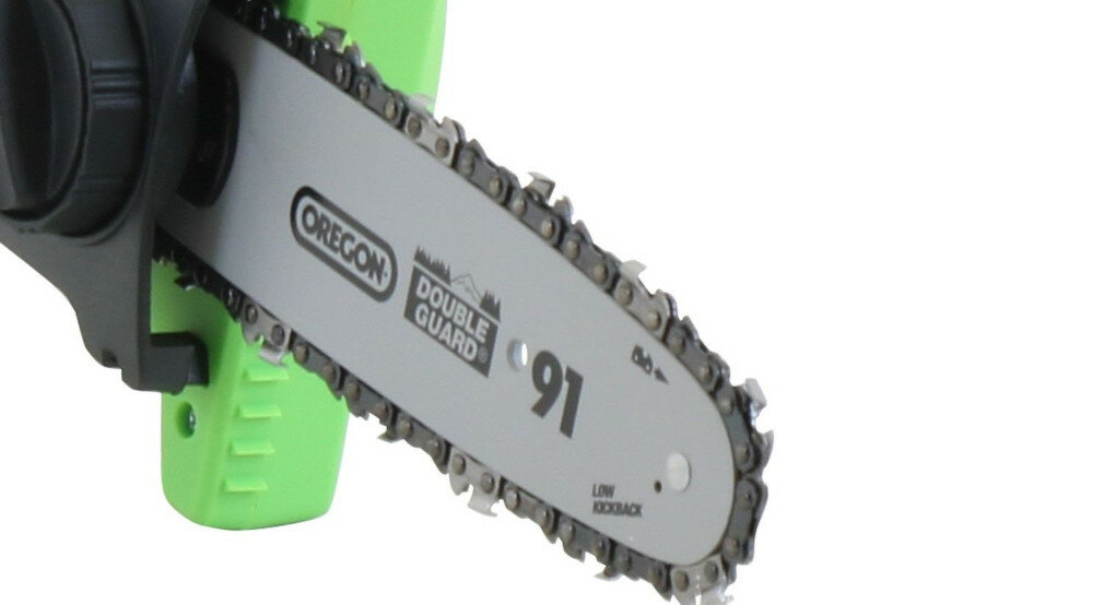 Piła akumulatorowa 4GARDEN PCB18E-AH-B15-S technologia automatycznego smarowania łańcucha i prowadnicy żywotność urządzenia z4GARDENząco wydłuzona pojemność zbiornika na olej 90 ml