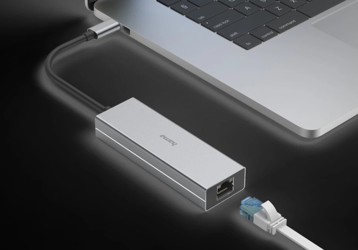 zdjęcie huba USB-C z 4 gniazdami