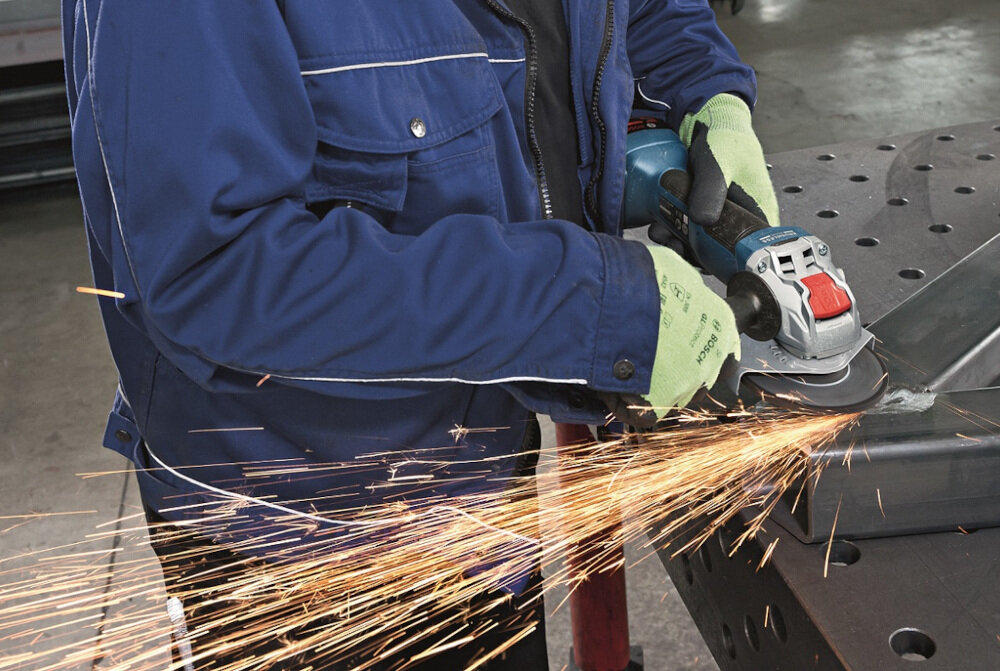 Szlifierka kątowa BOSCH Professional GWX 18V-10 06017B0102 oslona regulowana beznarzedziowo ochrona przed iskrzeniem kontrola emisji pylu