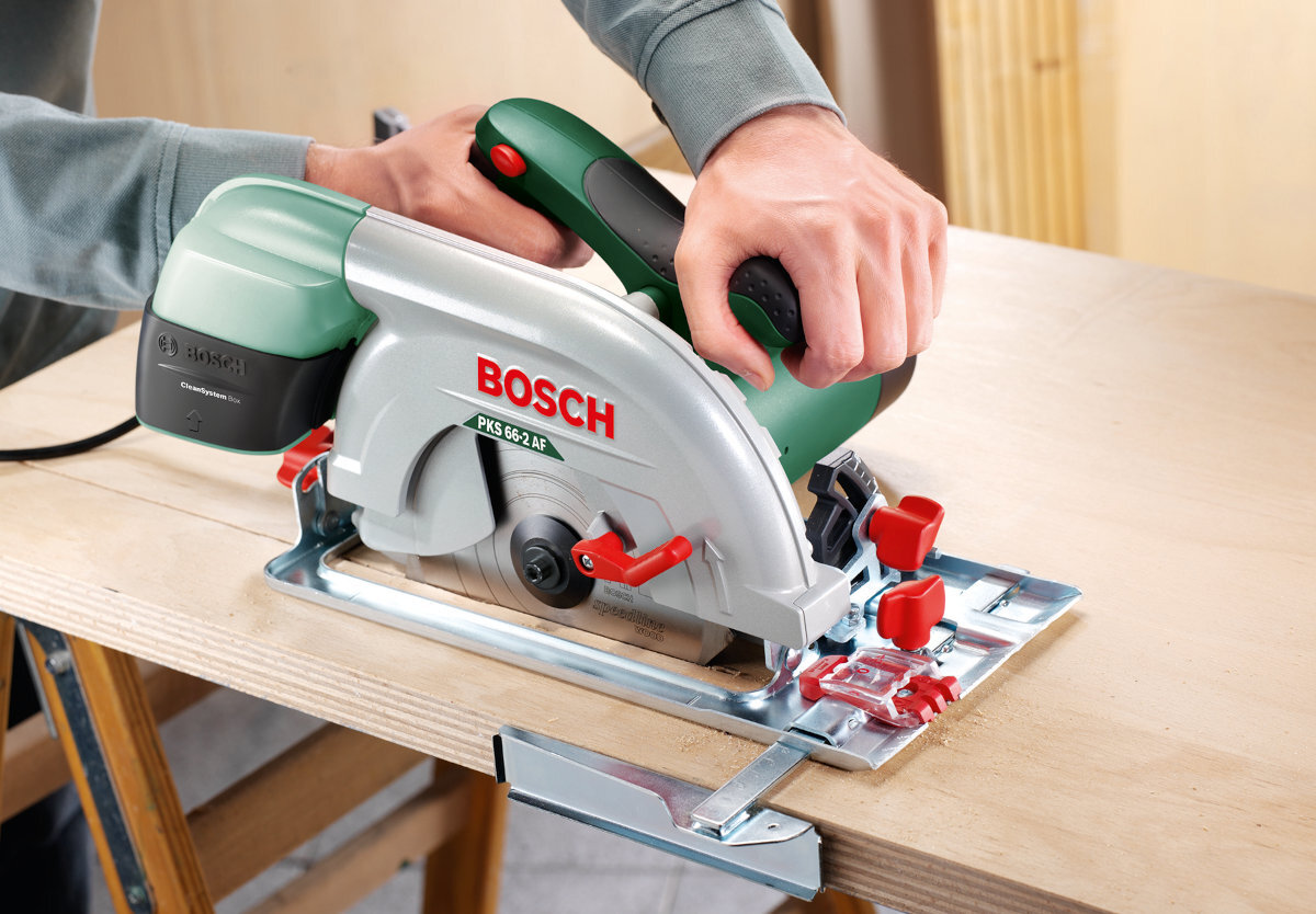 Pilarka tarczowa BOSCH PKS 66-2 AF gruby materiał drewno kąt obróbka