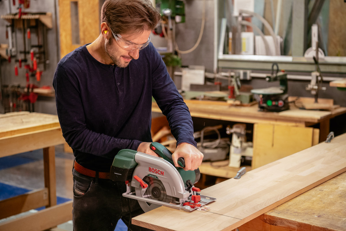 Pilarka tarczowa BOSCH PKS 66-2 AF ochrona bezpyłowo system higiena bezpieczeństwo