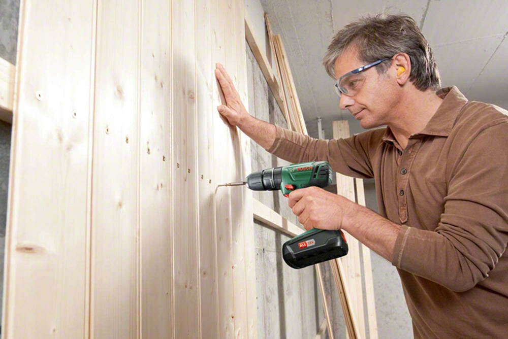 BOSCH PSR 1800 LI-2 zadania wiercenie wkręcanie drewno metal mur moment obrotowy optymalna moc
