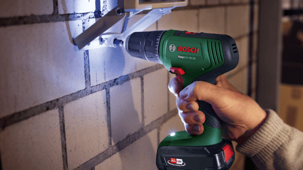 WIERTARKO-WKRĘTARKA BOSCH EASYIMPACT 1200 06039D3105 wydajne zrodlo swiatla