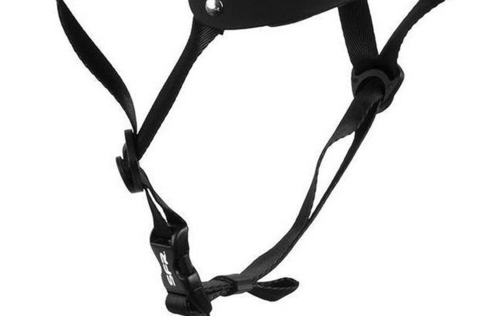 Kask SKATE ESSENTIAL CZARNY MAT XXS/XS pasek podbródkowy z regulacją dopasowanie do kształtu głowy