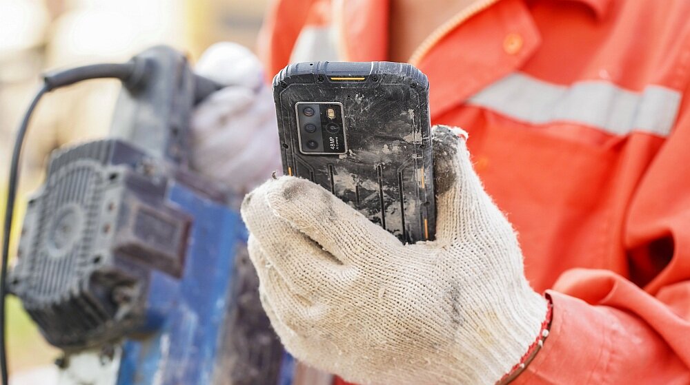 Smartfon OUKITEL WP10 ekran bateria procesor pamięć ram wydajność aparat zdjęcia system
