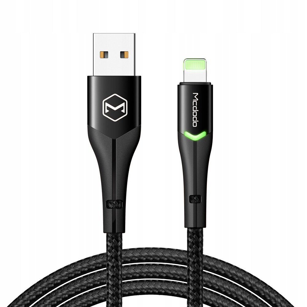 Czarny kabel USB z logo Mcdodo na wtyczce USB oraz napisem \'Mcdodo\' na wtyczce Lightning. Kabel ma plecioną osłonę i zielony element LED na wtyczce Lightning.