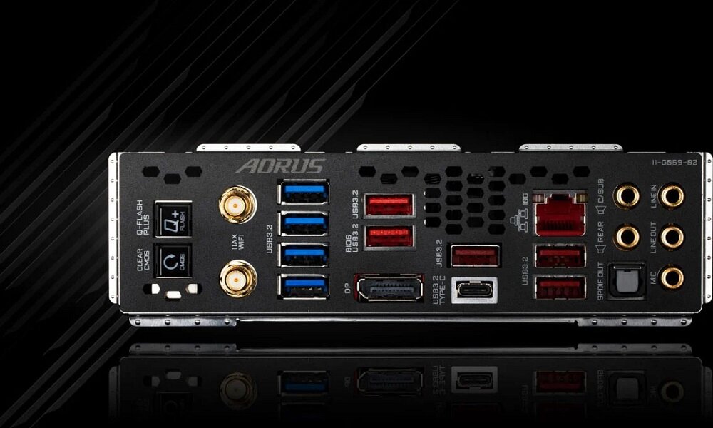 Płyta główna GIGABYTE Z590 Aorus Mastera - Wzmocnione porty