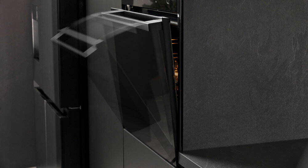 PIEKARNIK HISENSE BSA66334AX delikatne domykanie zamykanie otwieranie ciche bezgłośnie