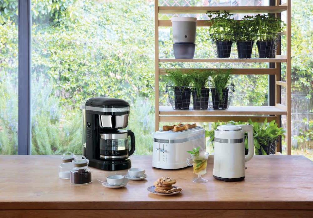 Ekspres KITCHENAID 5KCM1209EER Czerwony wskaznik na zbiorniku wody podzialka na filtrze