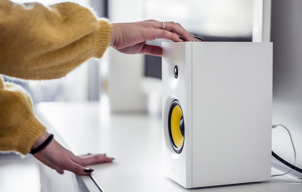 Динамики EDIFIER R1080BT, дополнительные режимы Bluetooth, кнопки панели