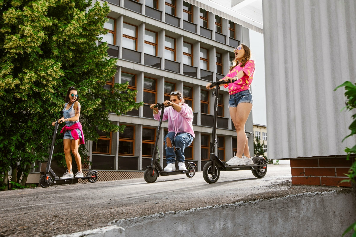 Hulajnoga elektryczna SPOKEY Aion Czarny biegi waga skladanie