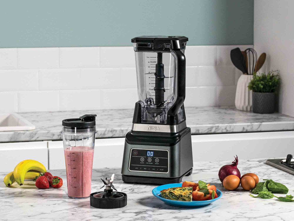 Blender kielichowy NINJA BN750EU + 1 bidon w komplecie ostrza Pro Extractor specjalna konstrukcja ostrzy