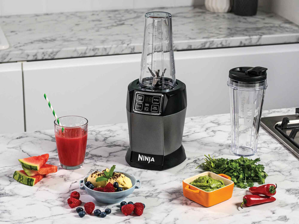 Blender kielichowy NINJA BN495EU (Sportowy) + 2 bidony w komplecie pojemnosc 700 ml