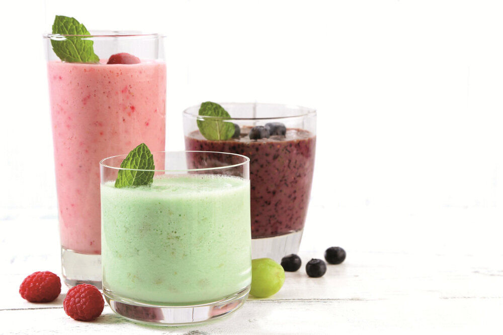 Blender kielichowy BLACK&DECKER BXJB1200E MOZLIWOSCI PRZYRZADZANIE KOKTAJLE SMOOTHIE KREJMY SZYBKO MOC
