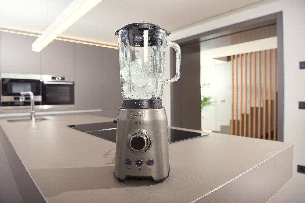 Blender kielichowy BLACK&DECKER BXJB1200E konstrukcja wyglad design wykonczenie