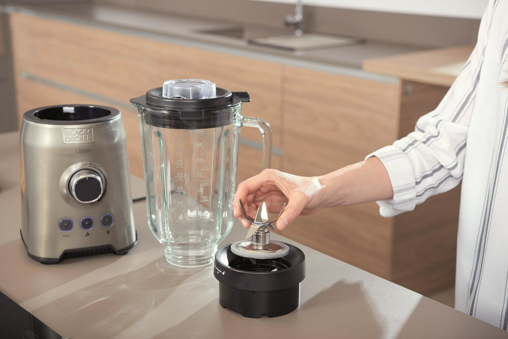 Blender kielichowy BLACK&DECKER BXJB1200E 6 ramienne ostrze ze stali nierdzewnej jakosc rezultaty efekt