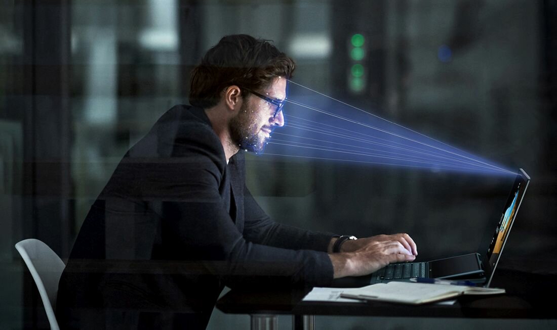 Laptop ASUS ZenBook ProDuo UX582 - Windows Hello