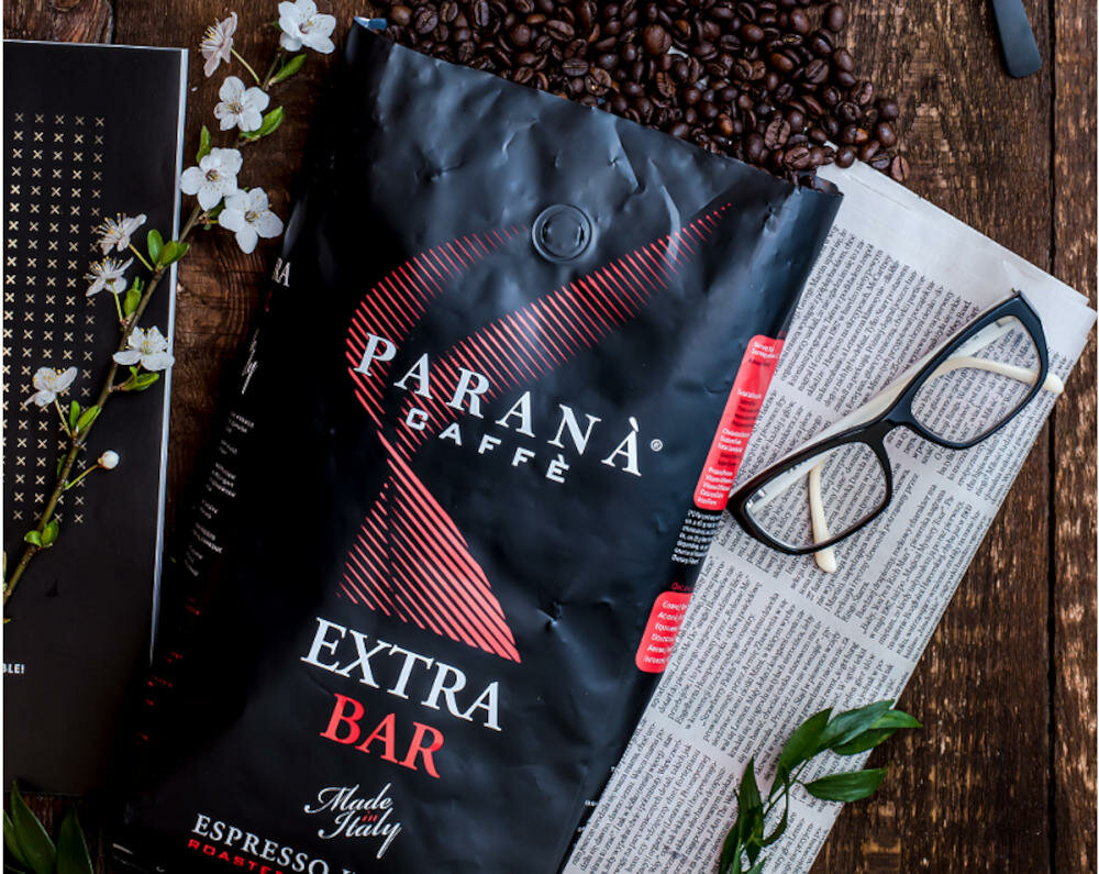 CAFFE-PARANA kawa ziarna receptura balans esencjonalność łagodność słodycz goryczka kwaskowatość orzechy laskowe czekolada przyprawy korzenne rozbudza czarny napar łagodna lekka kremowa konsystencja
