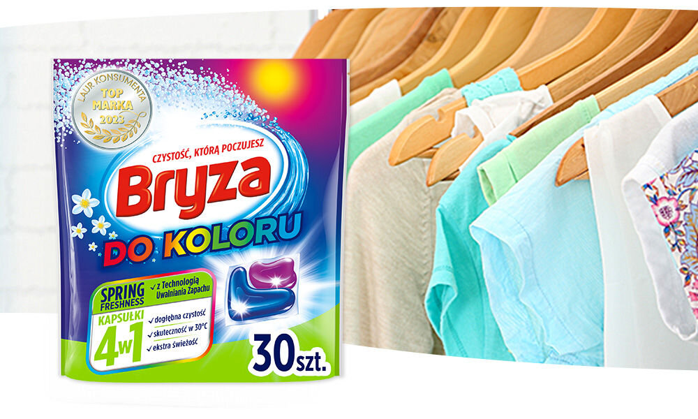 Kapsułki do prania BRYZA 4 w 1 Spring Freshness - 30 szt. opakowanie kapsułek obok złożonych kolorowych ręczników napis ochrona kolodów