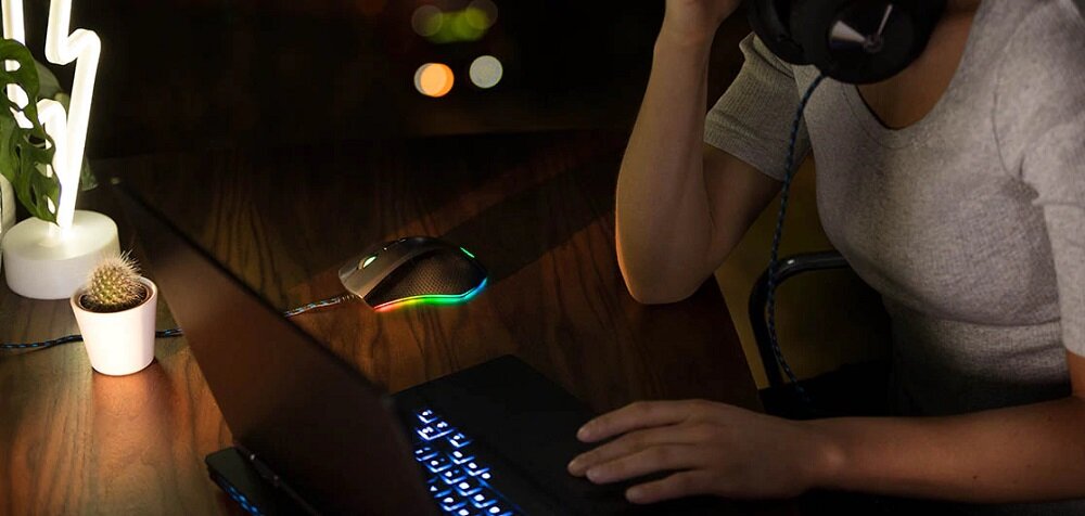 Laptop LENOVO Legion 5 - Dolby atmos trójwymiarowy dźwięk