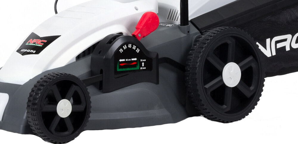 Kosiarka elektryczna NAC LE18-42-PI-G 1800W z uwzględnieniem wysokości trawy 25-75 mm mechanizmowi sprężynowemu 5-skali szerokość robocza 42 cm