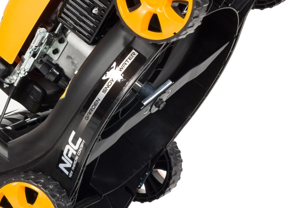Kosiarka spalinowa NAC LP40-79-PL-SB noże z wysokiej jakości materiałów wyprofilowanie noży kształtowanie krawędzi tnących szerokość robocza 41 cm