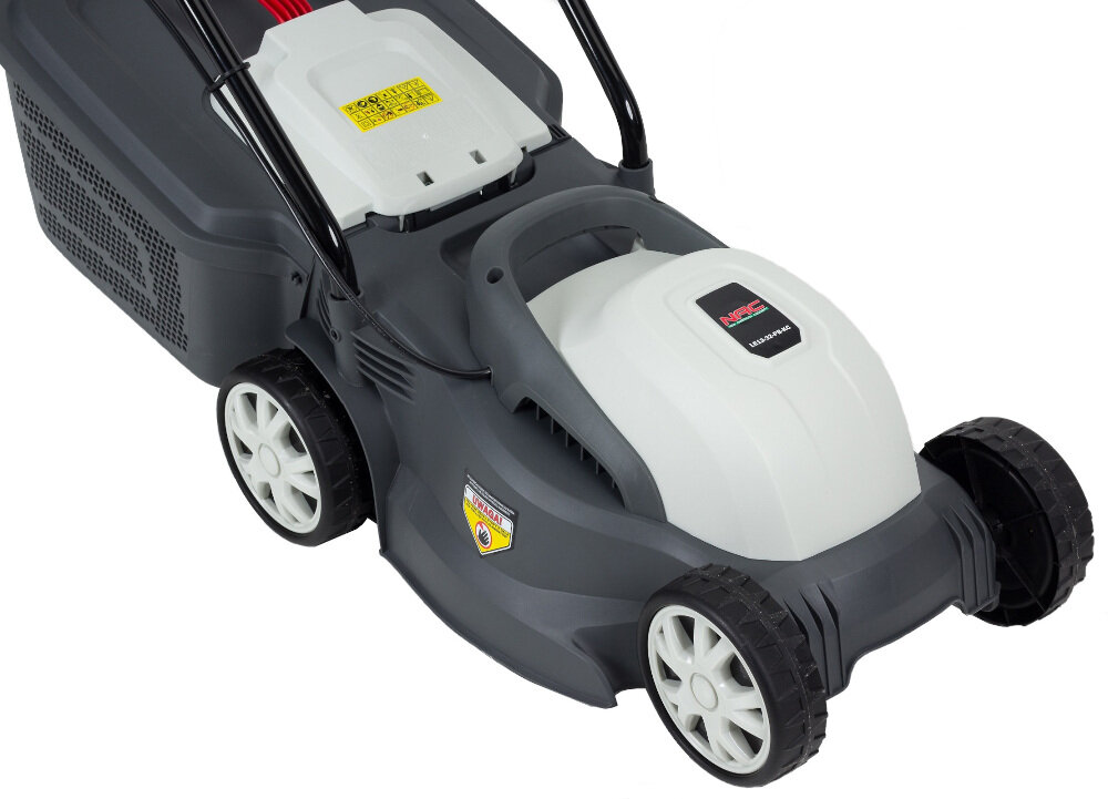 Kosiarka elektryczna NAC LE12-32-PB-KC 1200W silnik moc 1200 W zabezpieczenie termiczne do niewielich ogrodów na dużej działce możliwość koszenia terenów o dużych pochyłościach