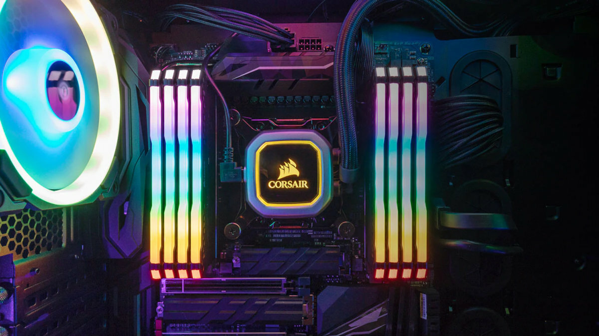 CORSAIR-VEGEANCE-PRO-RGB-32GB-lifestyle1