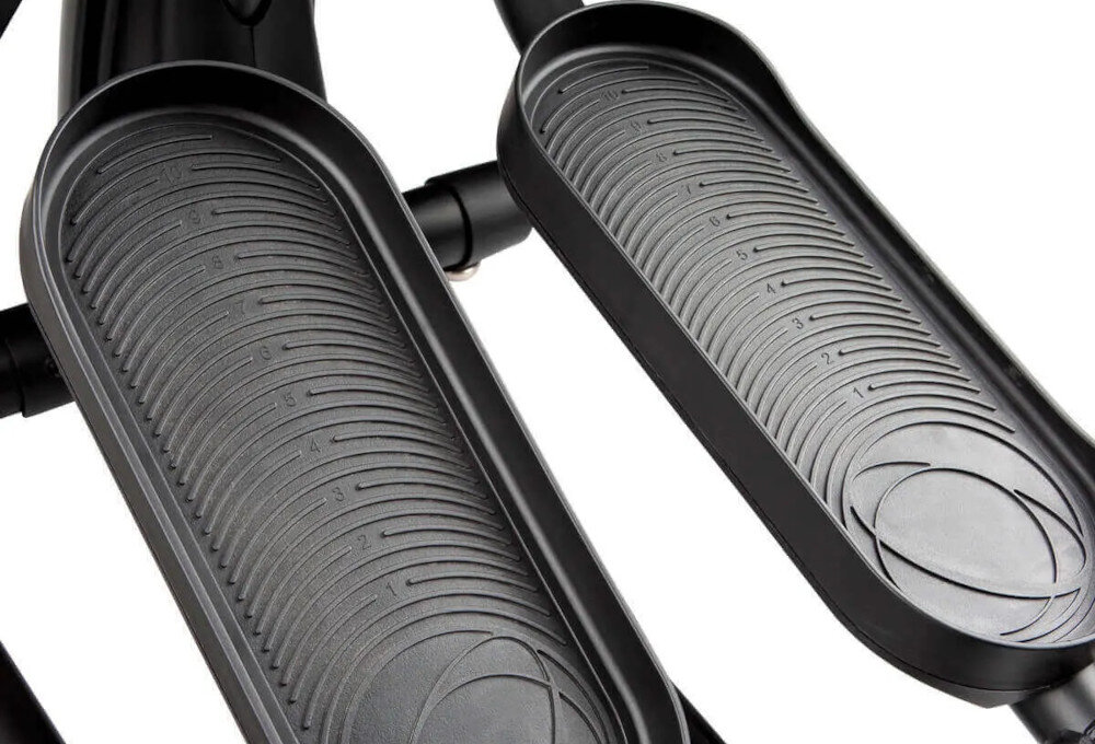 Rower elektromagnetyczny FINNLO Maximum Cardio Strider 3.1 zalety trening