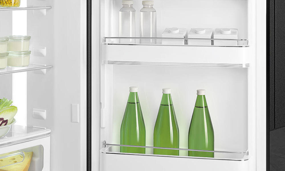 SMEG lodówka półeczki balkoniki przechowywanie produkty spożywcze napoje nabiał jajka porządek