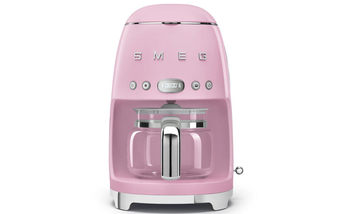 Ekspres SMEG DCF02PKEU Stabilność i bezpieczeństwo Antypoślizgowe nóżki Stabilne ustawienie kawa