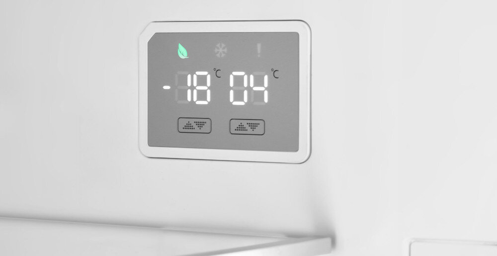 LODÓWKA SMEG FAB38RRD5 cicha praca izolacja głośność 41 dB Specjalna konstrukcja komfort użytkowania