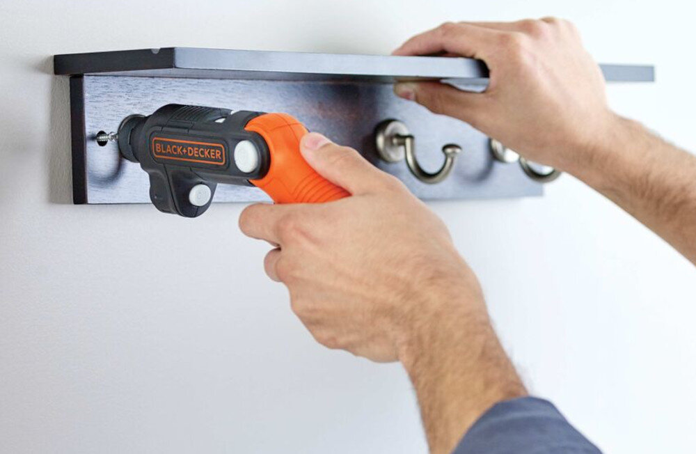 Wkrętak akumulatorowy BLACK&DECKER BDCSFL20C-QW blokada włącznika funkcja śrubokrętu sześciokątny uchwyt 6,35 mm