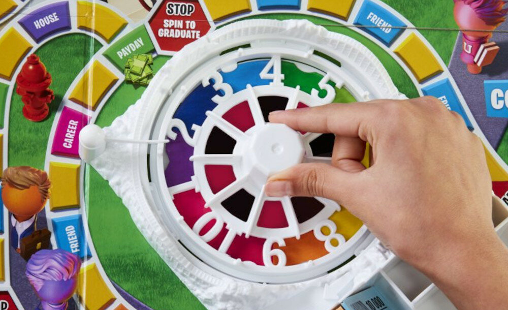 Gra logiczna HASBRO Gra w Życie wakacje niespodzianki karty losowanie zdarzenia