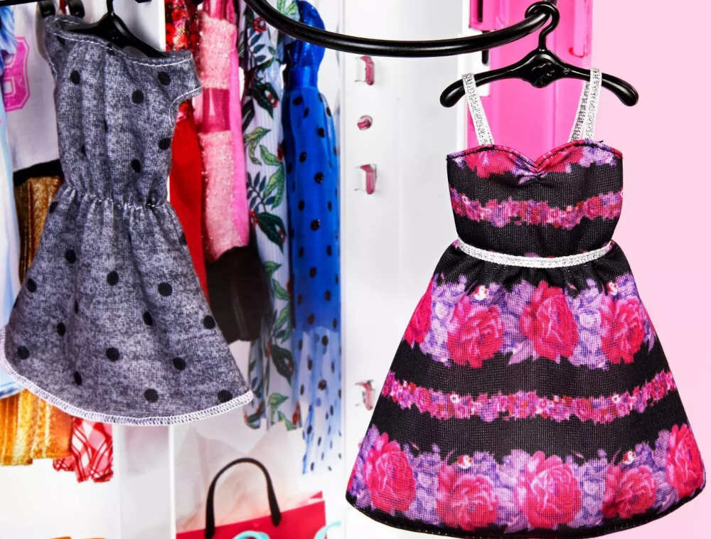 Lalka Barbie Fashionistas Szafa na ubranka GBK12