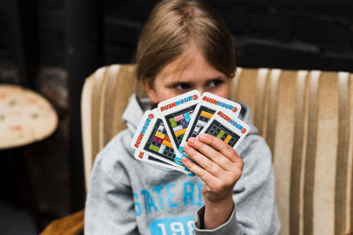 Gra logiczna RAVENSBURGER Rush Hour Junior karty z zadaniami przejazd