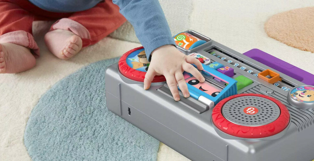Radiomagnetofon MATTEL Ucz się i śmiej elementy aktywizujące