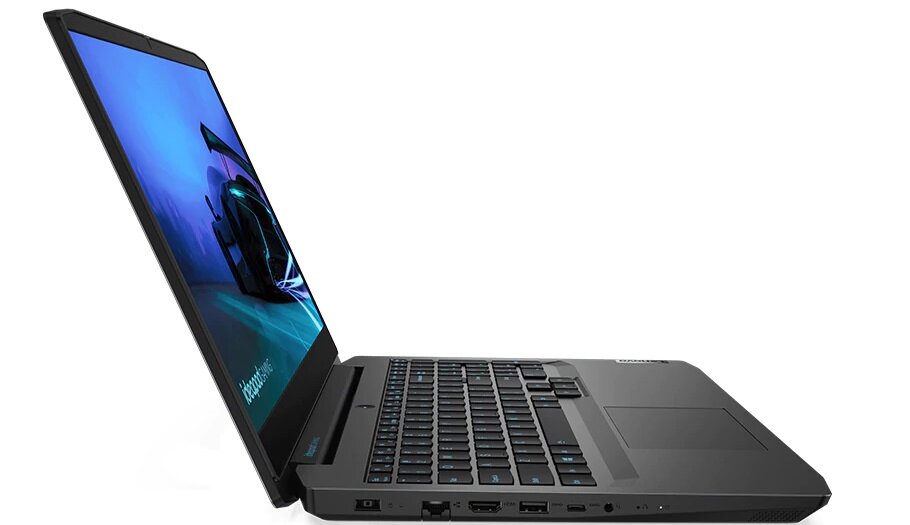 Laptop z otwartym ekranem, na którym widoczny jest obraz samochodu wyścigowego. Obudowa jest ciemna, a klawiatura posiada podświetlenie klawiszy.