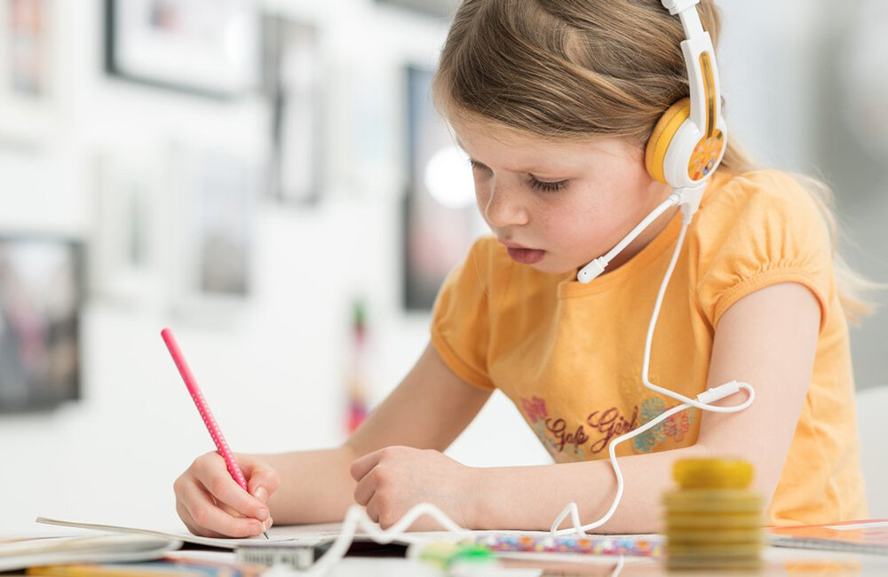 SŁUCHAWKI BUDDYPHONE SCHOOL+ DLA DZIECI 3+ 85 DB Z MIKROFONEM ŻÓŁTE jakość wykonania