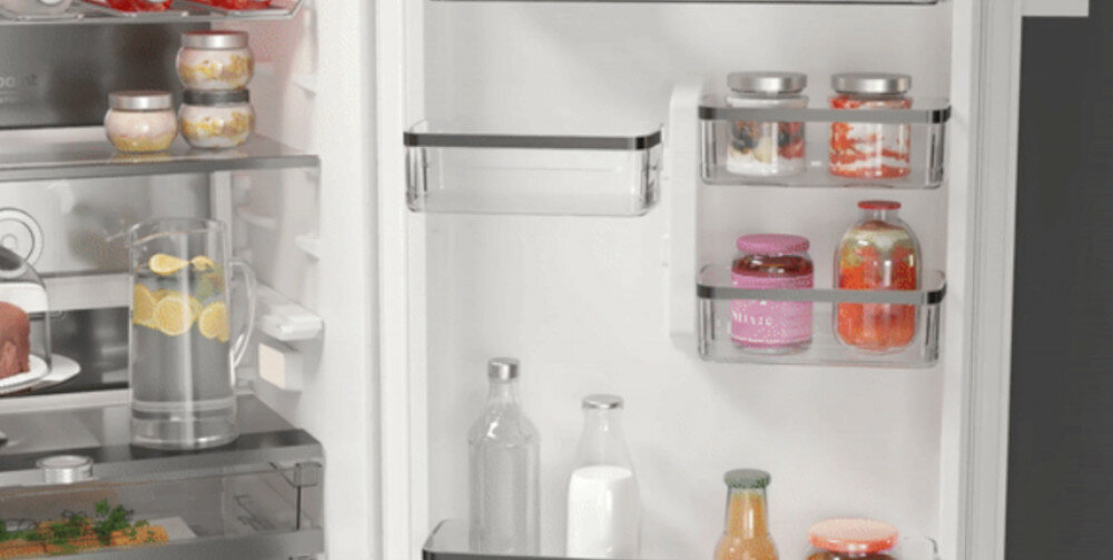 Lodówka HOTPOINT HAC20 T323 wyświetlacz