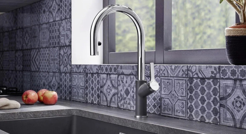 Bateria BLANCO Carena-S Vario 526172 Czarny/chrom wizualizacja kuchnia wielobarwna ściana kafelki zlewozmywak jabłka Tradycyjnie i elegancko wylewka obrotowa 190° Jednodźwigniowa stojąca