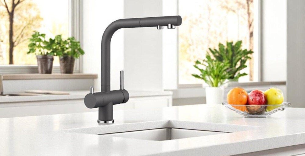 BATERIA KUCHENNA BLANCO Fontas II 525207 Szarość skały zdjęcie lifestyle obrotowa wyciągana wylewka kolor Szarość skały trwały estetyczny Silgranit odporny na temperatury łatwe czyszczenie