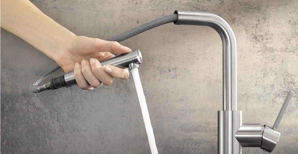 Bateria BLANCO Lanora-S-F 526180 Stal szczotkowana ikona obrotowa wylewka zbliżenie na wylewkę kolor Kawowy chrom swoboda ruchu